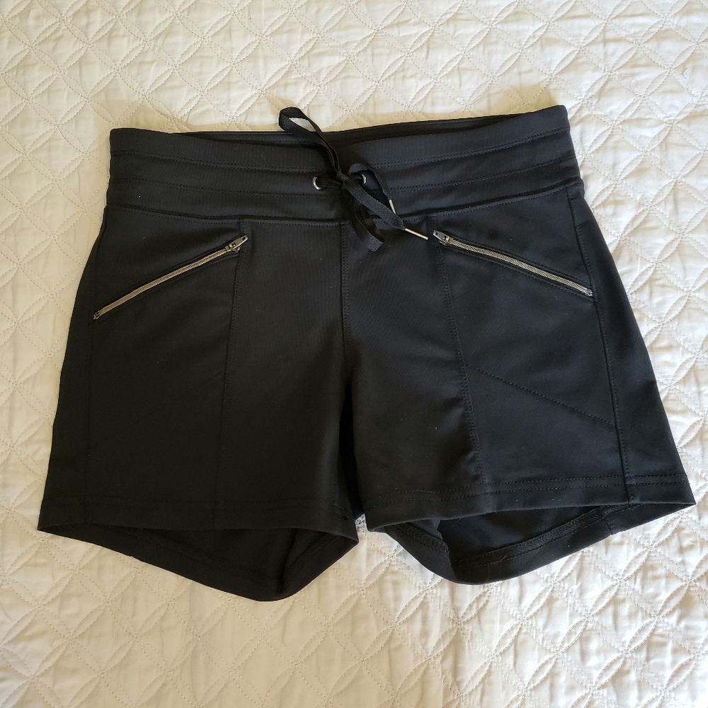 Athleta Metro Slouch Shorties